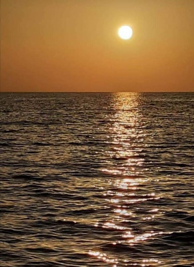 La Dama Bianca Bovo Marina Hotel มอนตาลเลโกร ภายนอก รูปภาพ