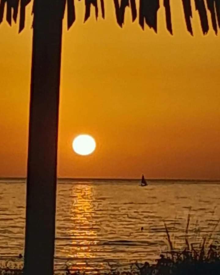 La Dama Bianca Bovo Marina Hotel มอนตาลเลโกร ภายนอก รูปภาพ